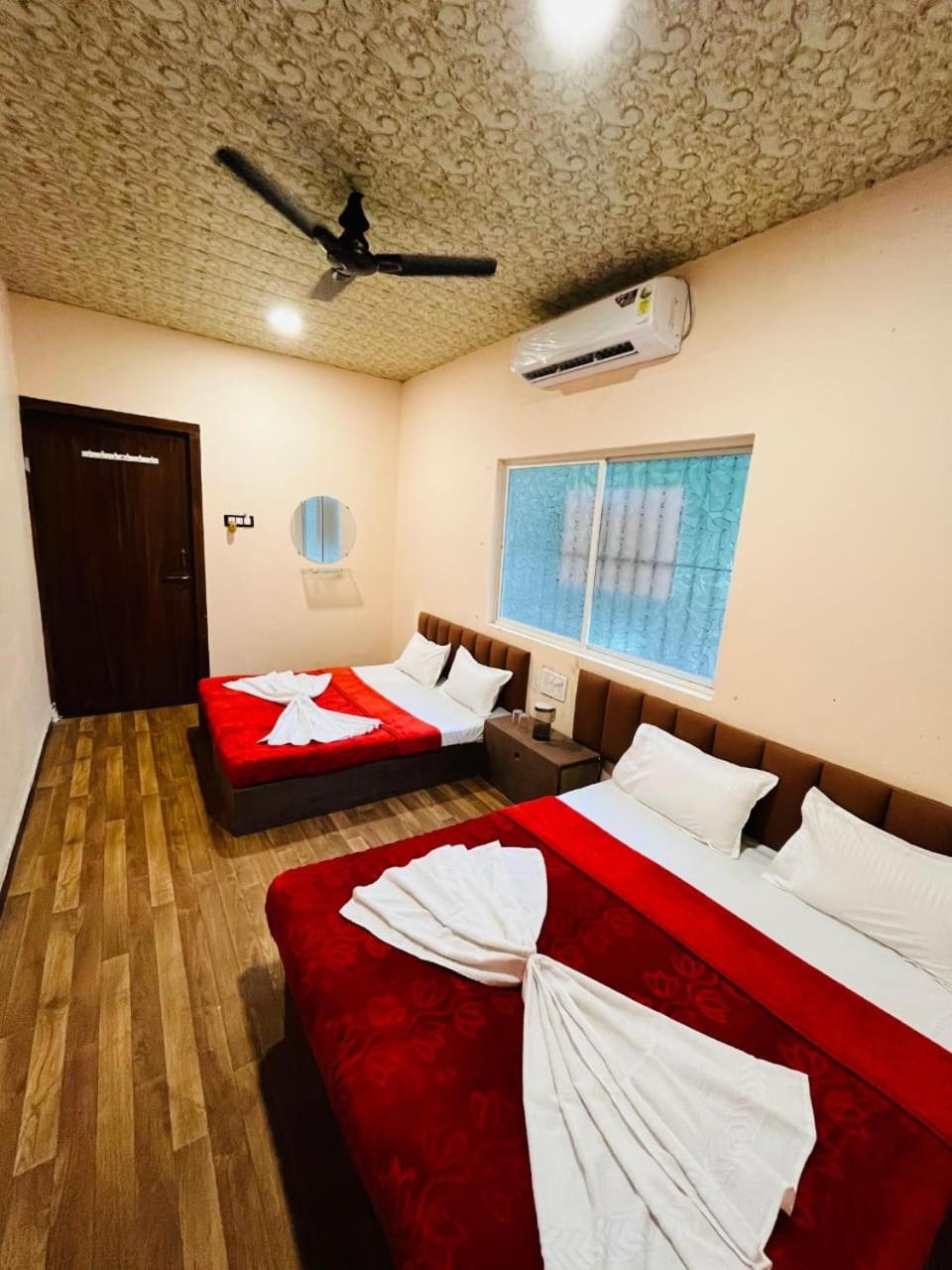 Hotel Maheshwari Green'S Удджайн Экстерьер фото