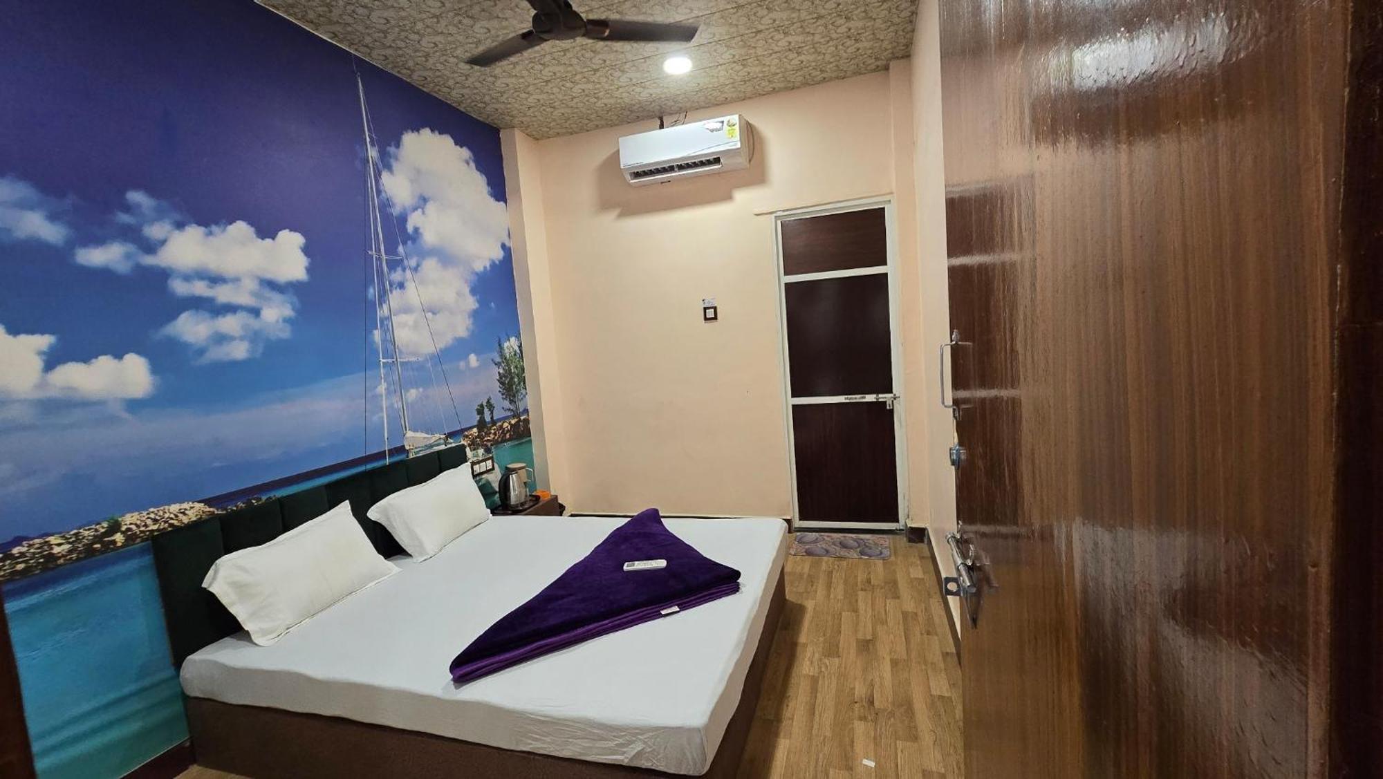 Hotel Maheshwari Green'S Удджайн Экстерьер фото